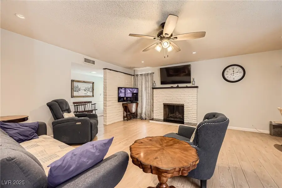 2748 Heritage Circle, Las Vegas, NV 89121 - Image #2