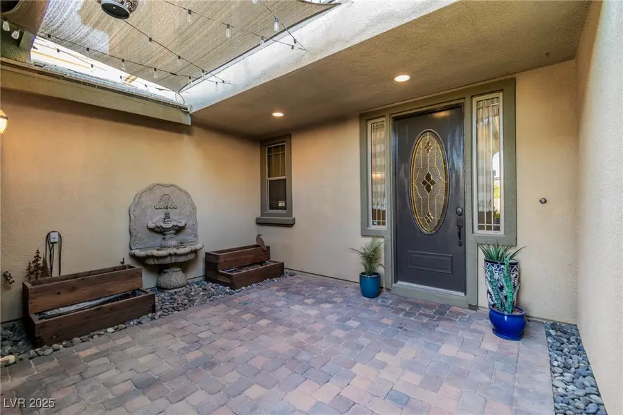 9001 Reindeer Lake Street, Las Vegas, NV 89143 - Image #2