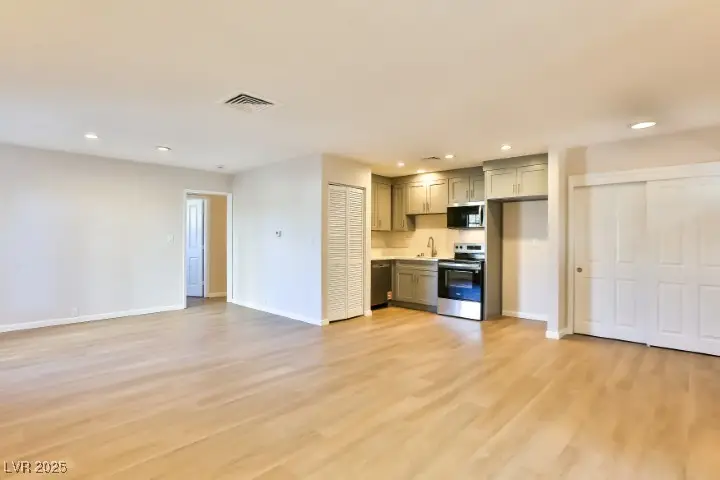 540 Tam O Shanter, Las Vegas, NV 89109 - Image #3