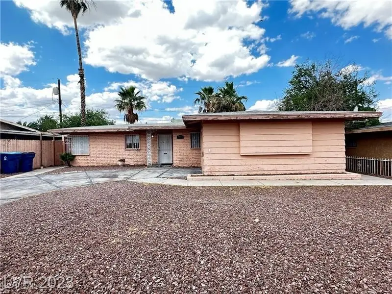 2013 Bracken Avenue, Las Vegas, NV 89104 - Image #2