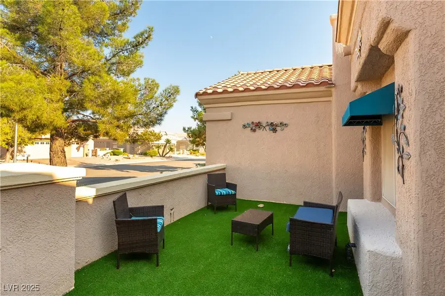2011 Sun Cliffs Street, Las Vegas, NV 89134 - Image #2