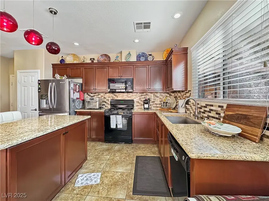 8122 Retriever Avenue, Las Vegas, NV 89147 - Image #3