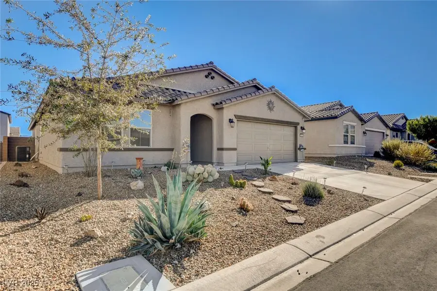 420 Triple Falls Street, Indian Springs, NV 89018 - Image #3