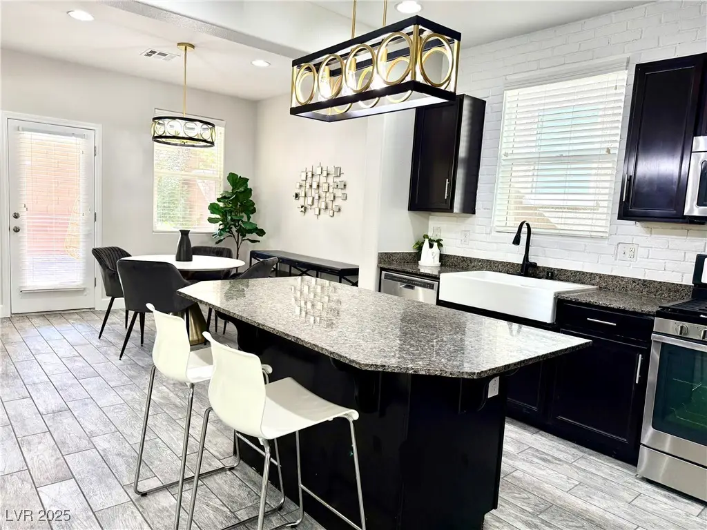 10841 Hunters Green Avenue, Las Vegas, NV 89166 - Image #1