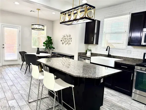 10841 Hunters Green Avenue, Las Vegas, NV 89166