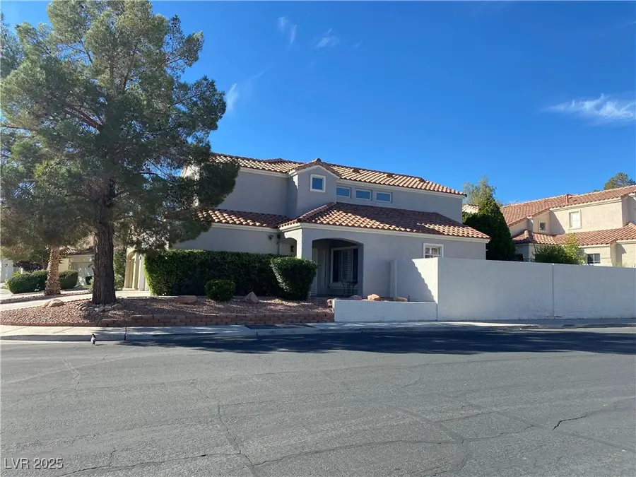 1401 Goldenspur Lane, Las Vegas, NV 89117 - Image #3