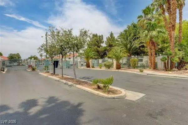 2725 S Nellis Boulevard #1140, Las Vegas, NV 89121 - Image #3