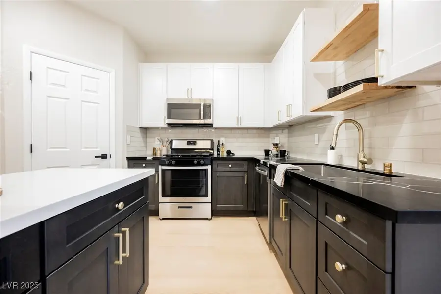 3621 Julia Waldene Court, Las Vegas, NV 89129 - Image #2