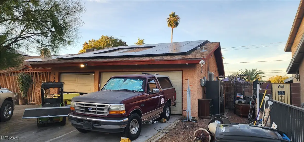 2904 W Oakey Boulevard, Las Vegas, NV 89102 - Image #1