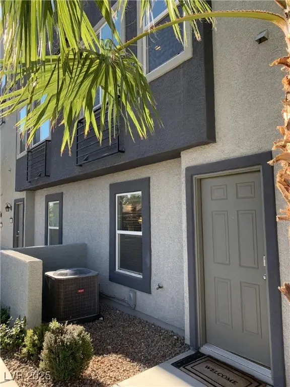 9050 W Tropicana Avenue #1049, Las Vegas, NV 89147