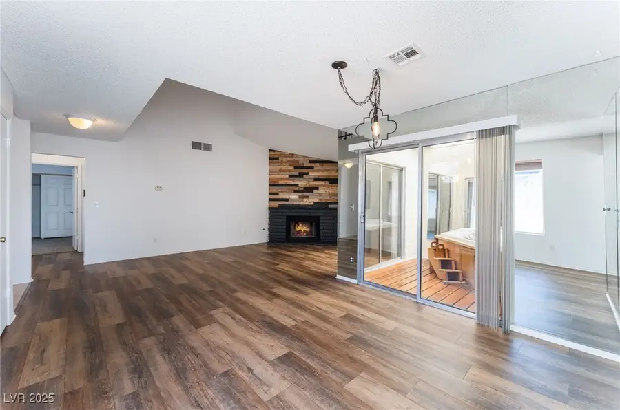 6917 Raleigh Avenue, Las Vegas, NV 89108 - Image #3