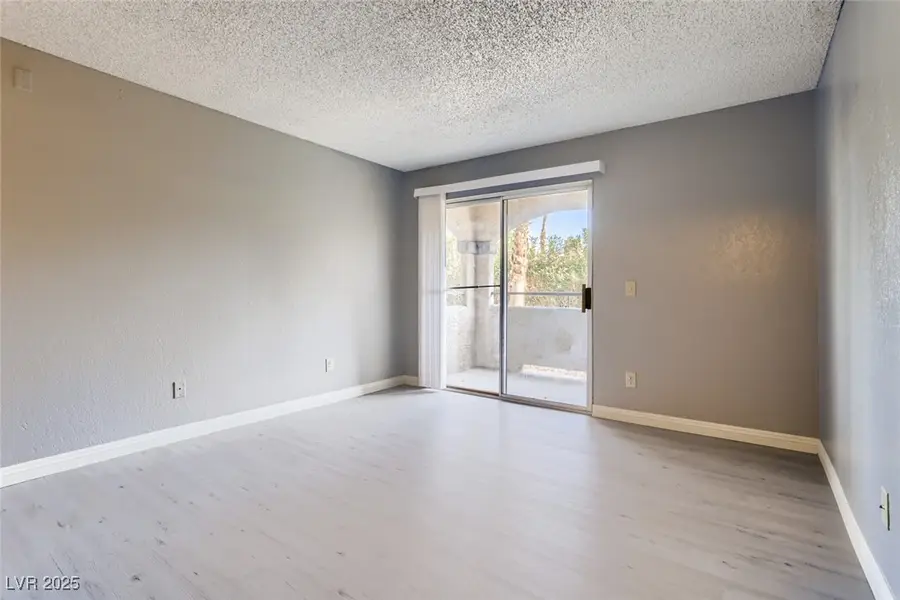 220 Mission Newport Lane #106, Las Vegas, NV 89107 - Image #2