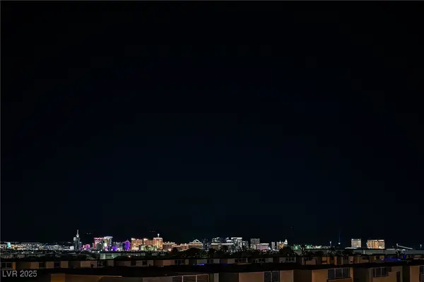 8113 Misty Canyon Avenue, Las Vegas, NV 89113