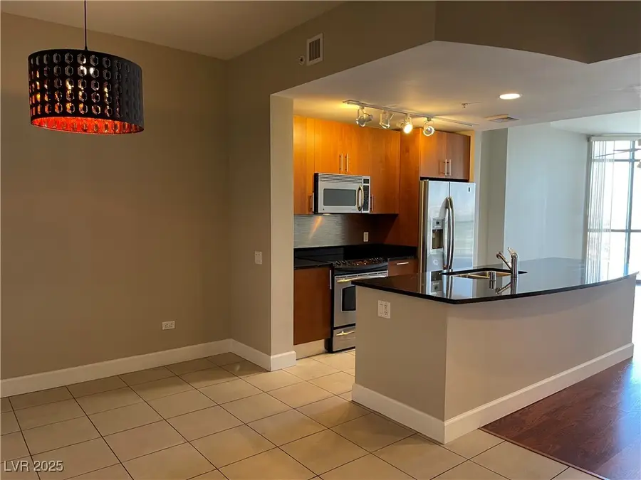 200 W Sahara Avenue #2211, Las Vegas, NV 89102 - Image #3