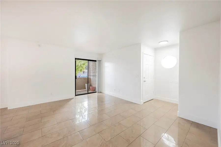 2980 Juniper Hills Boulevard #102, Las Vegas, NV 89142 - Image #3