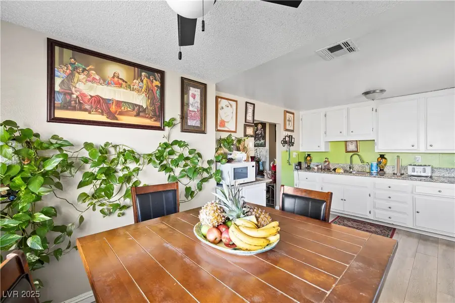 27 E Pacific Avenue, Henderson, NV 89015 - Image #3