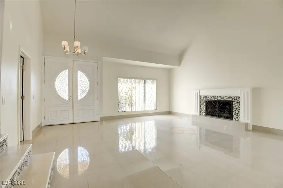 3200 W Oakey Boulevard, Las Vegas, NV 89102 - Image #3