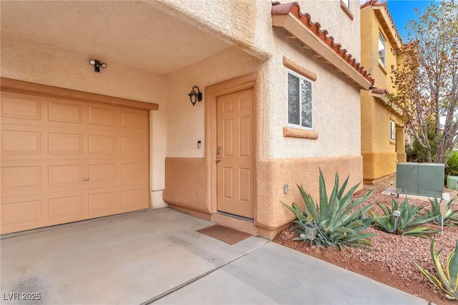 4744 Valleyside Avenue, Las Vegas, NV 89115 - Image #3