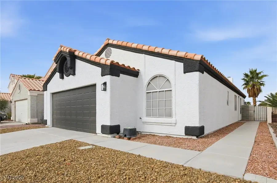 8112 Hercules Drive, Las Vegas, NV 89128 - Image #3