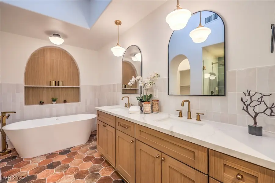 8200 Horseshoe Bend Lane, Las Vegas, NV 89113 - Image #3