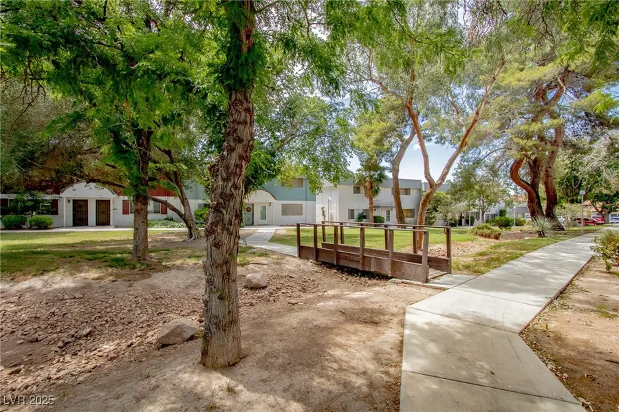 233 Pecos Way, Las Vegas, NV 89121 - Image #2