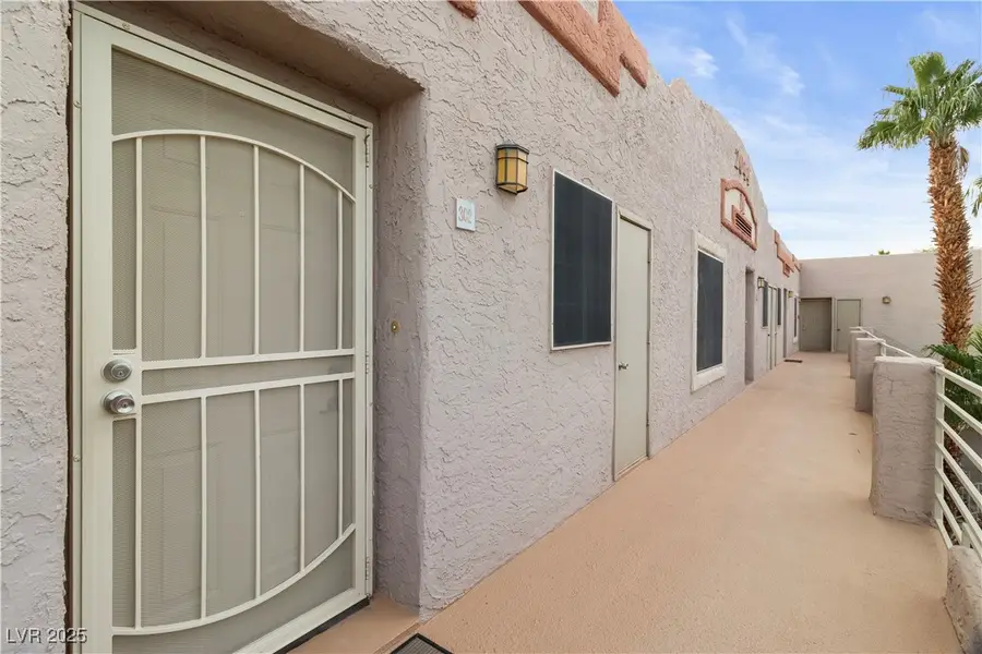 2044 Mesquite Lane #302, Laughlin, NV 89029 - Image #3