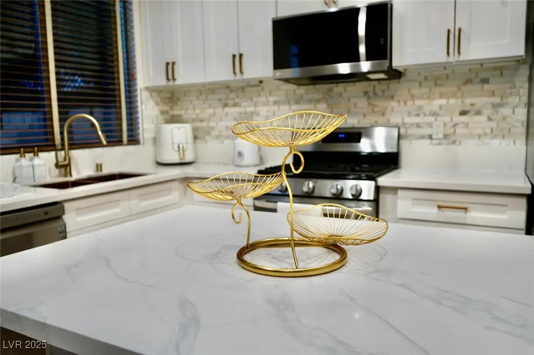 8042 Earl Grey Court, Las Vegas, NV 89117 - Image #1