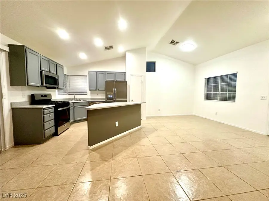 2733 Fern Forest Court, North Las Vegas, NV 89031 - Image #2