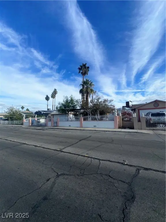 4138 Sheppard Drive, Las Vegas, NV 89121 - Image #3