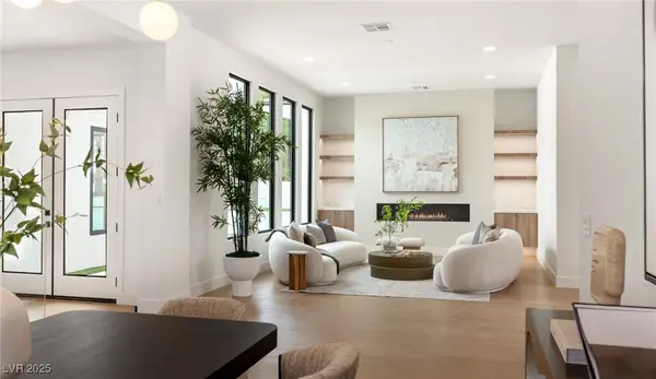 204 Luxaire Court, Las Vegas, NV 89144