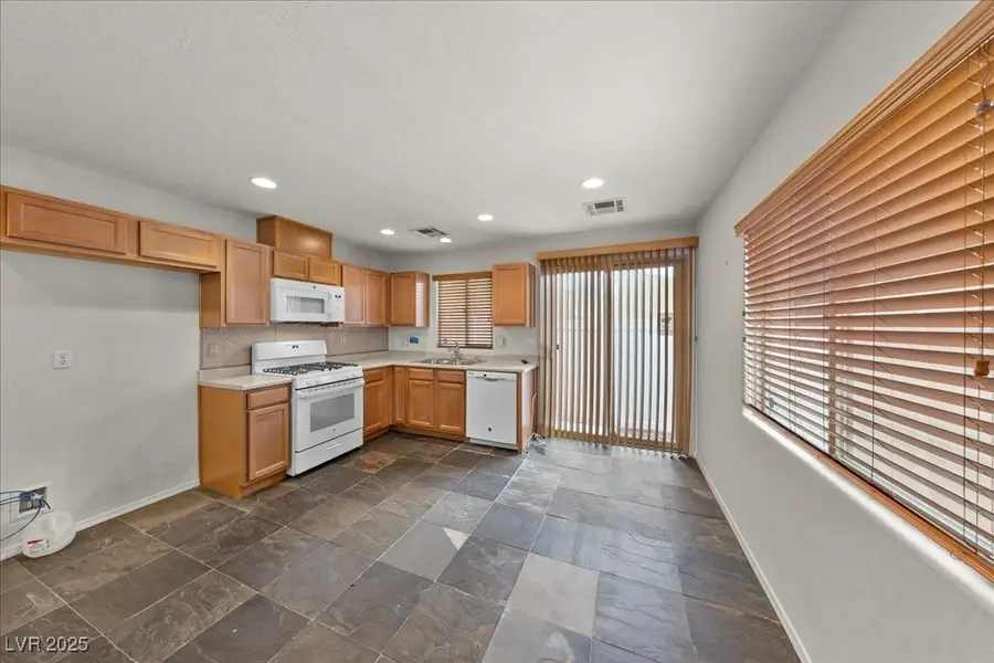 5240 Fire Night Avenue, Las Vegas, NV 89122 - Image #2