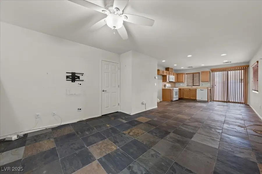 5240 Fire Night Avenue, Las Vegas, NV 89122 - Image #3