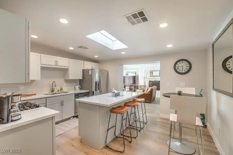 1564 Vegas Valley Drive, Las Vegas, NV 89169 - Image #3