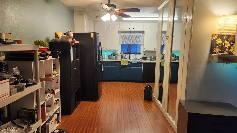 652 Greenbriar Townhouse Way, Las Vegas, NV 89121 - Image #2