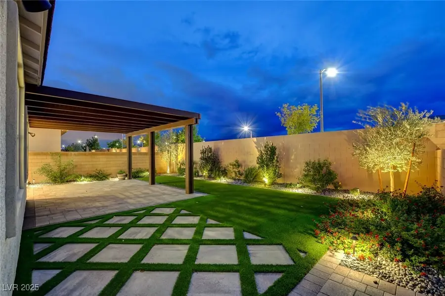 9021 Skye Treeline Street, Las Vegas, NV 89166 - Image #2