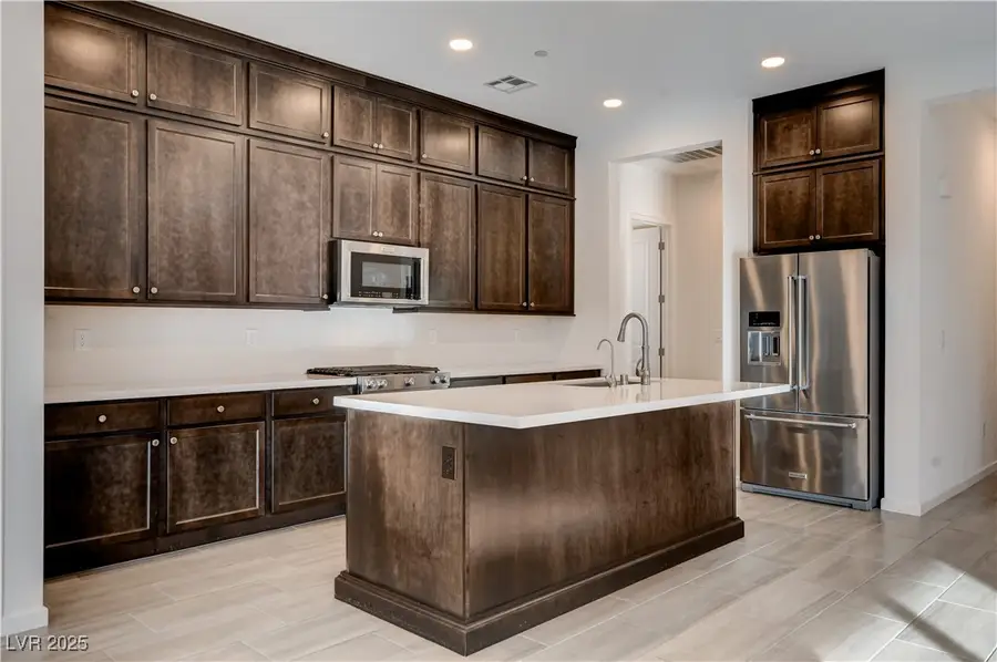 9021 Skye Treeline Street, Las Vegas, NV 89166 - Image #3