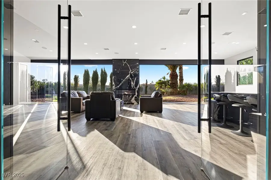 237 E Eldorado Lane, Las Vegas, NV 89123 - Image #2