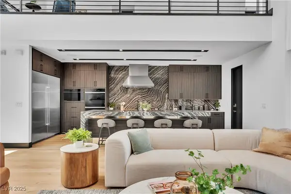 16 Canyon Shores Place, Henderson, NV 89011