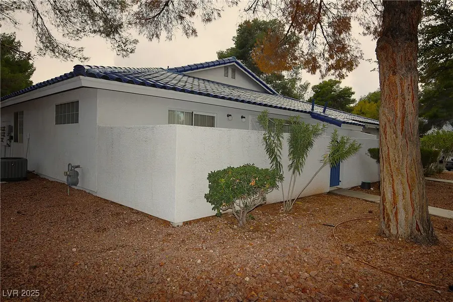 2112 Willowbury Drive #B, Las Vegas, NV 89108 - Image #3