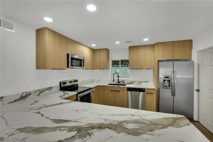 2325 Sombrero Drive, Las Vegas, NV 89169 - Image #3