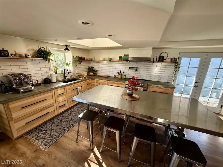 5310 Evergreen Avenue, Las Vegas, NV 89107 - Image #2