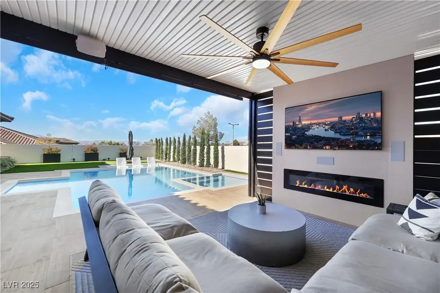 2460 Chateau Napoleon Drive, Henderson, NV 89044 - Image #2