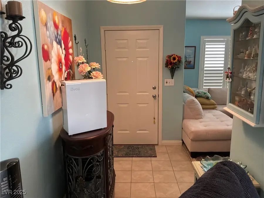 7801 Safari Lane, Las Vegas, NV 89129 - Image #2