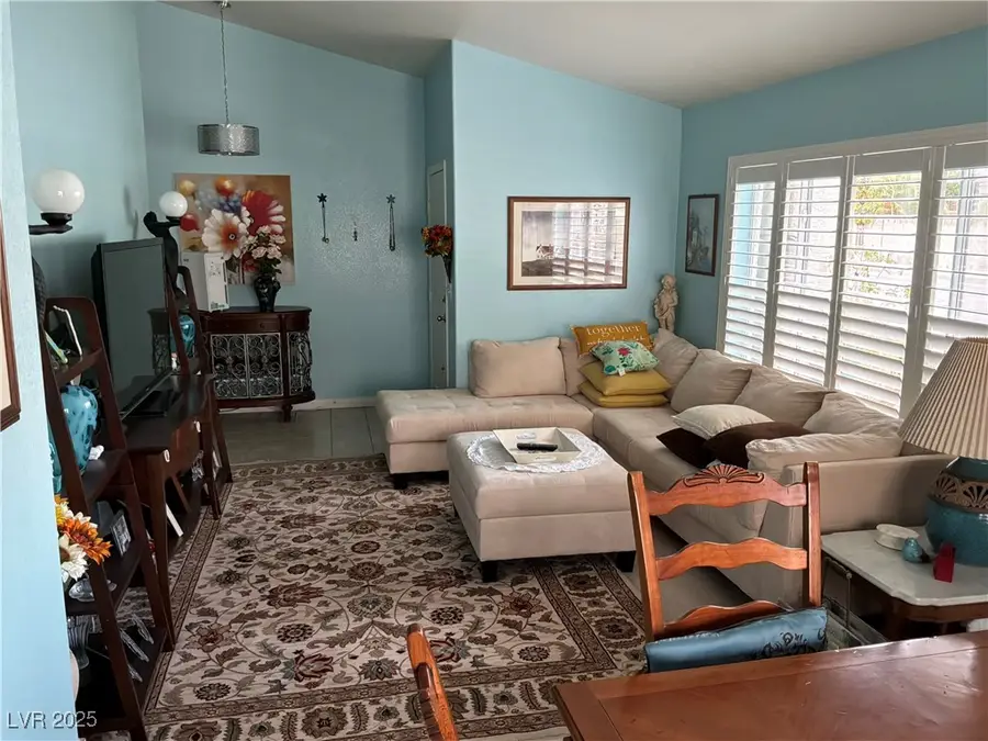 7801 Safari Lane, Las Vegas, NV 89129 - Image #3