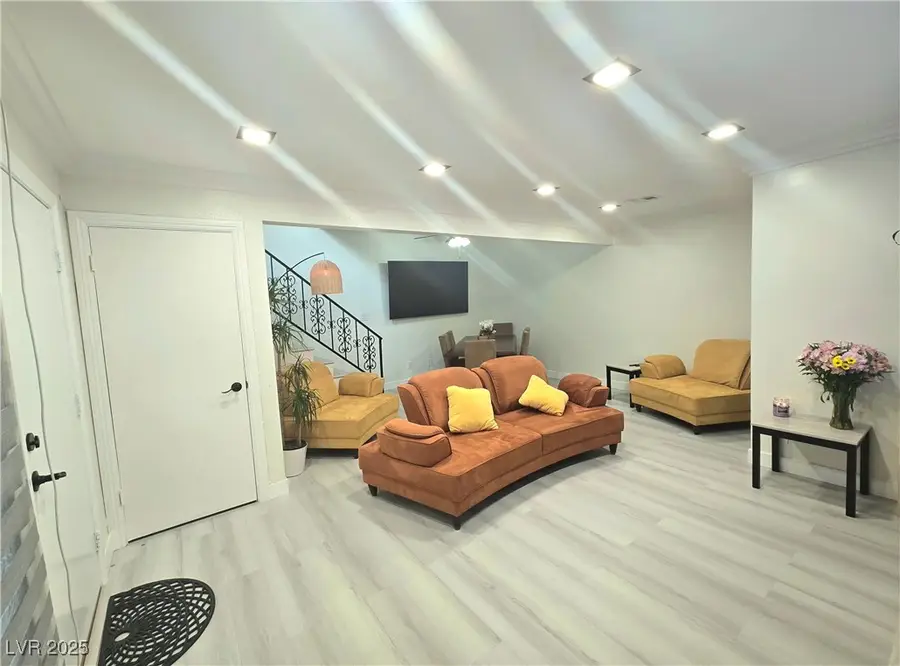 925 Willow Tree Drive #B, Las Vegas, NV 89128 - Image #2