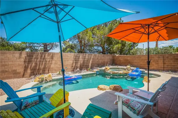 10902 Pentland Downs Street, Las Vegas, NV 89141