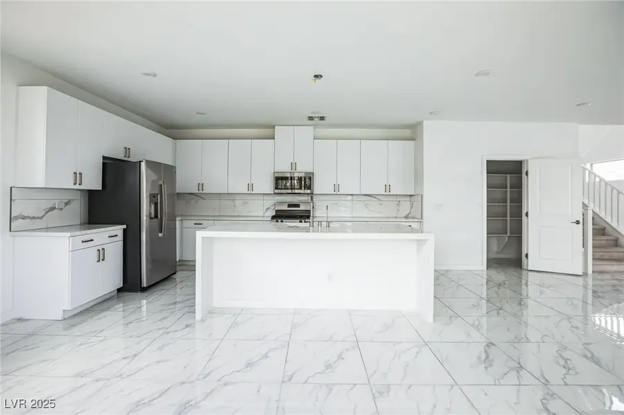 6138 Rock Arch Court, Las Vegas, NV 89141 - Image #3