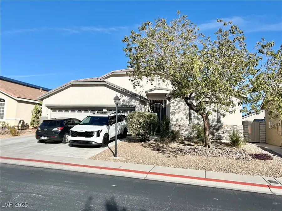 8516 Bandits Bluff Avenue, Las Vegas, NV 89143 - Image #2