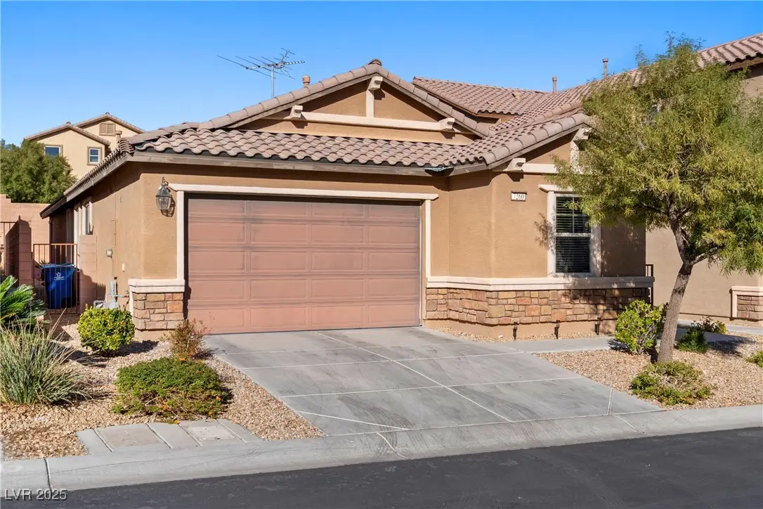 7260 Lavender Rose Avenue, Las Vegas, NV 89117 - Image #1