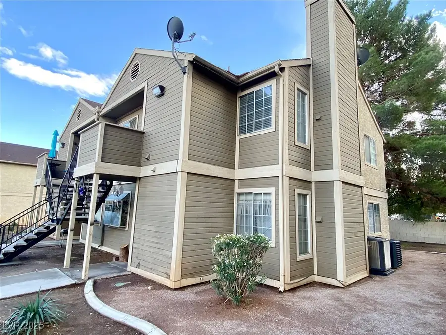 4661 Amberleigh Lane, Las Vegas, NV 89121 - Image #3